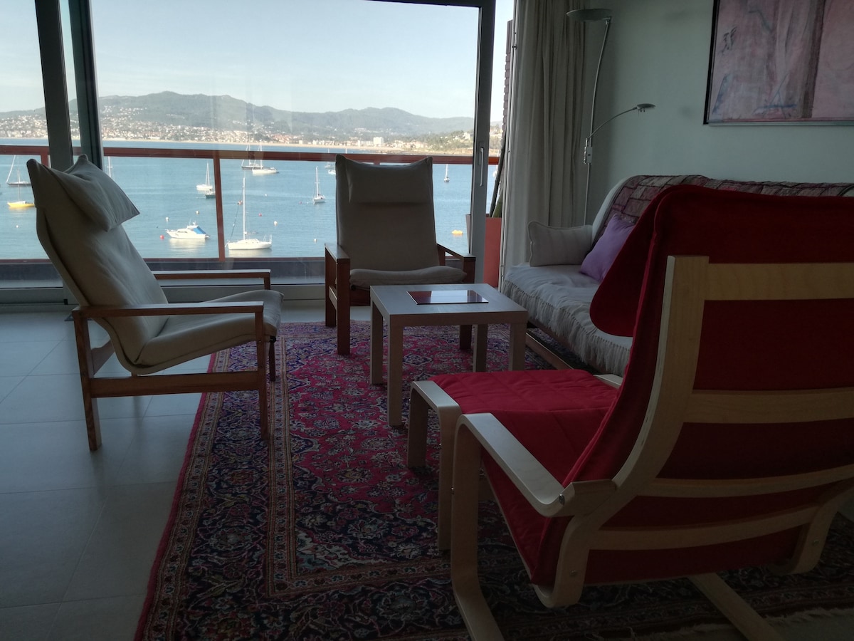 Top Airbnb: Enchanting Bayona: Modern with magnificent views in Baiona