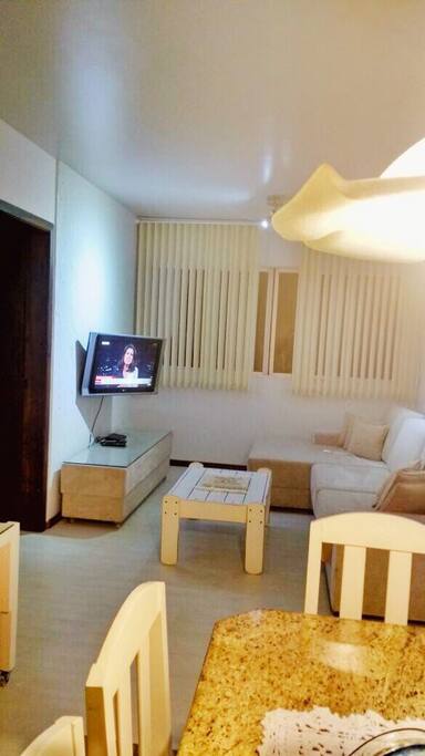 Sala com Tv a cabo