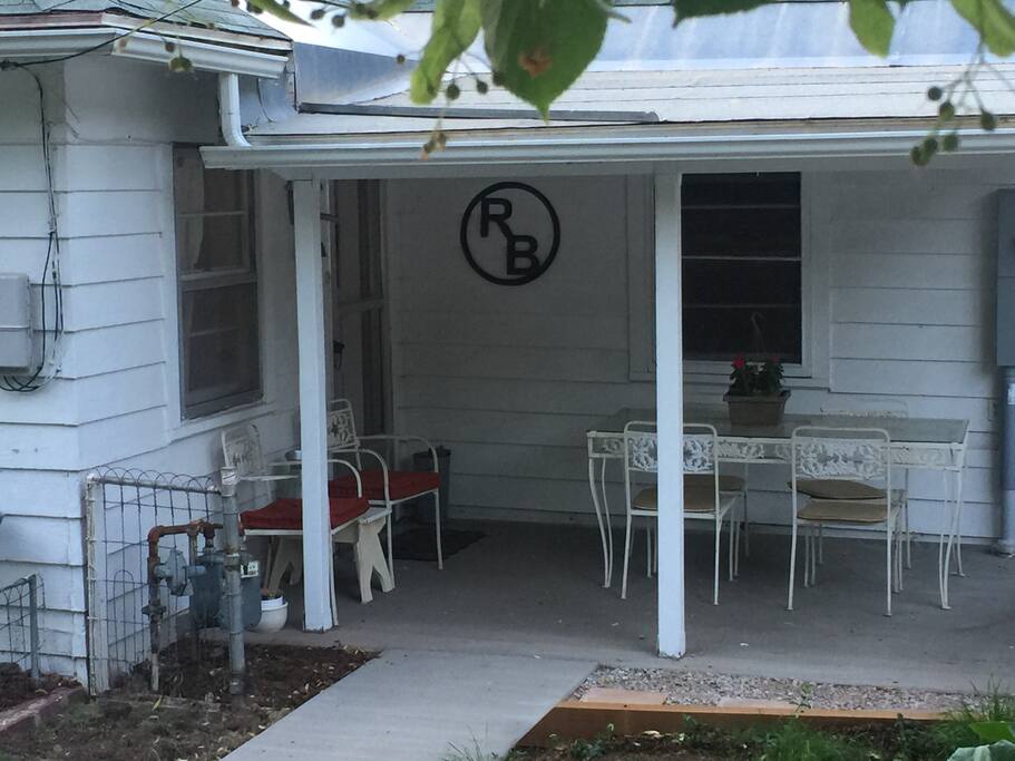 Back door entry Patio dining for 6