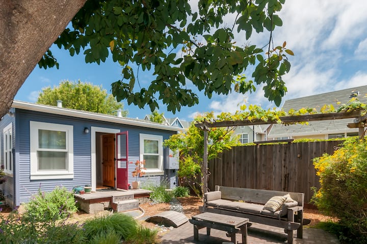 Santa Cruz Cottage