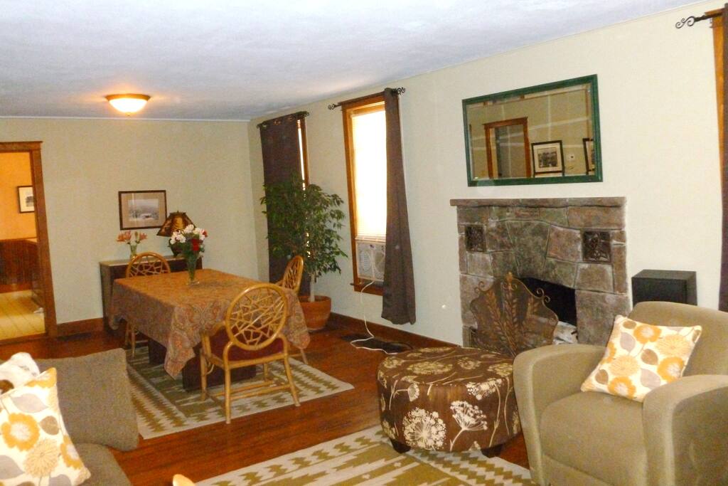 Living/dining room area.