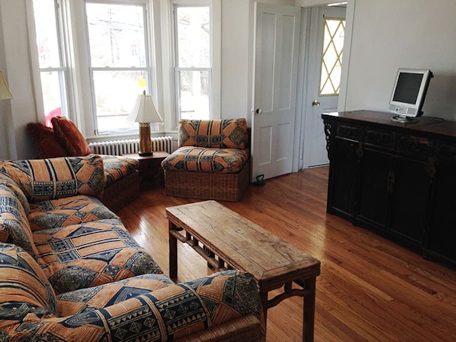 Spacious living room
