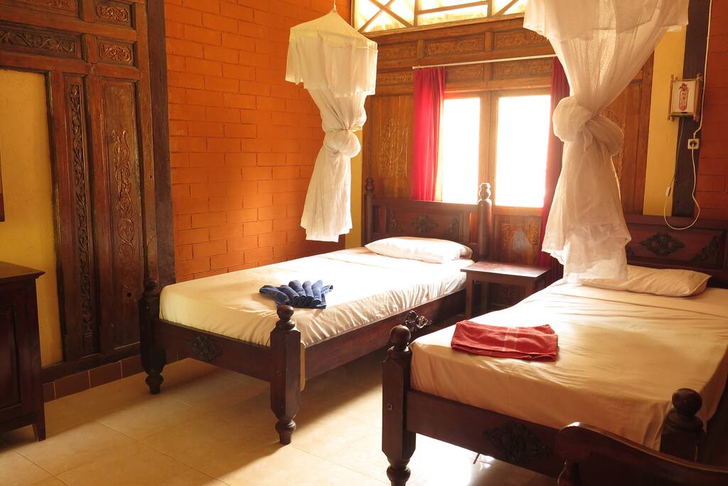 Kamar AC twin bed