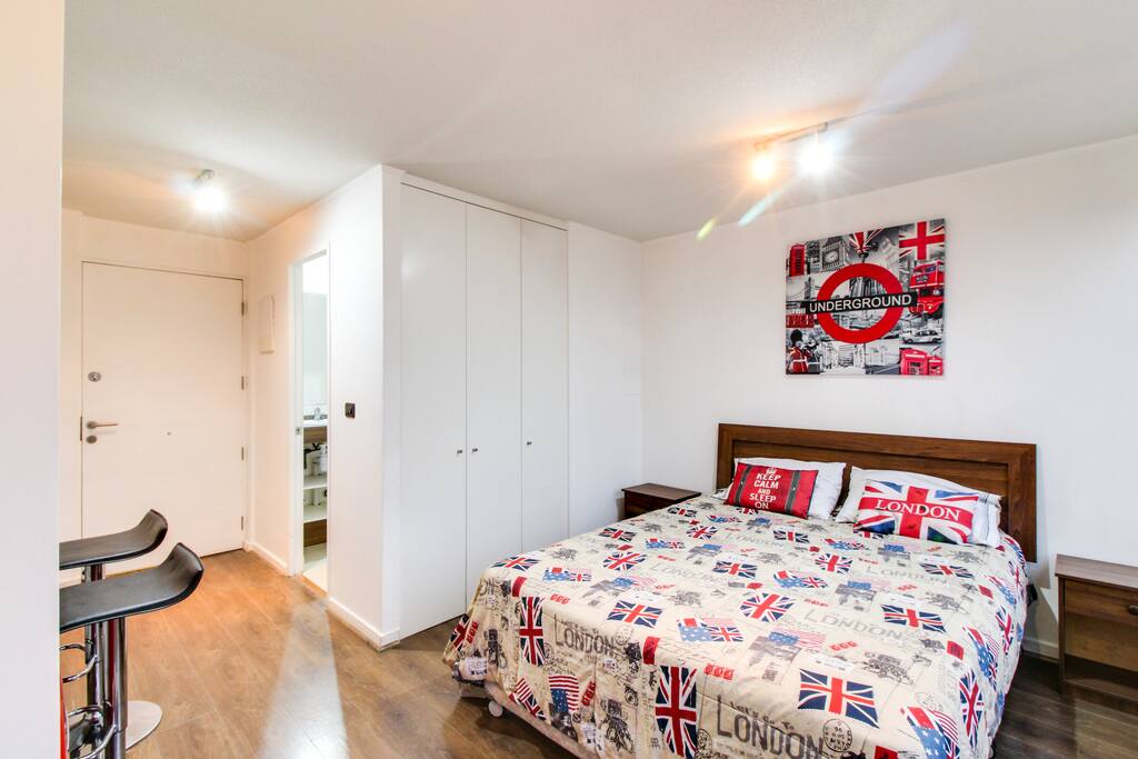Cama Matrimonial, Cocina Americana