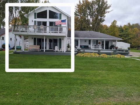 Gorgeous lake front house w/ private dock