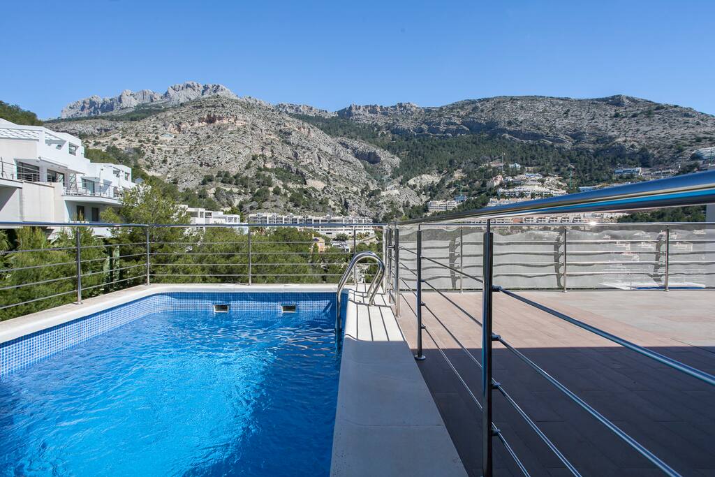 gated pool