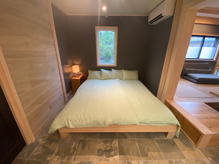 Bedroom with king size bed