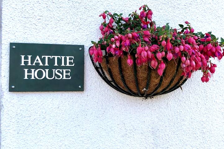 Hattie House Central Lytham Sleeps Up To 10 Cottages For