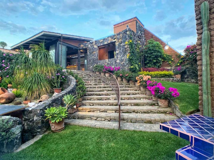 6BR Villa in Malinalco — 6 bedroom vacation rental in Malinalco
