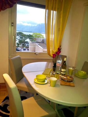 Magnificent view of the lake and the mountains gallery image 4