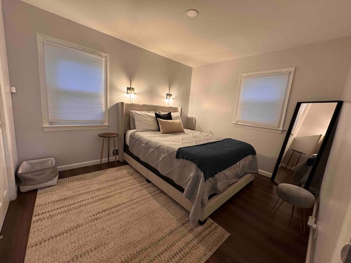 Schlafzimmer 1