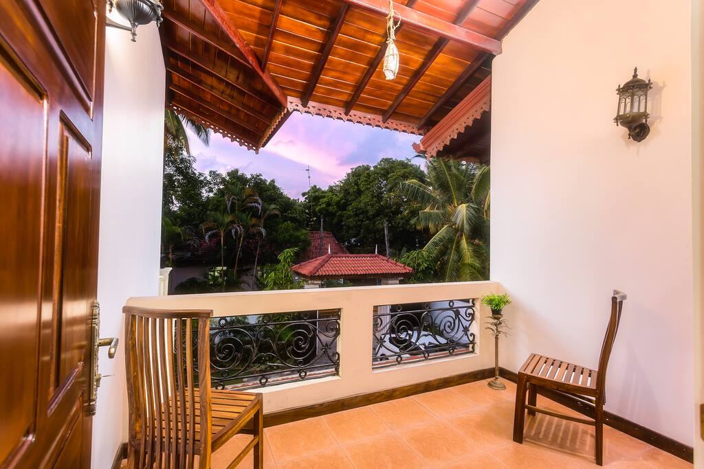 Public Balcony