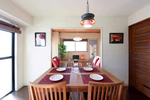 Beautiful Japanese Gardens by walk, quiet & bright