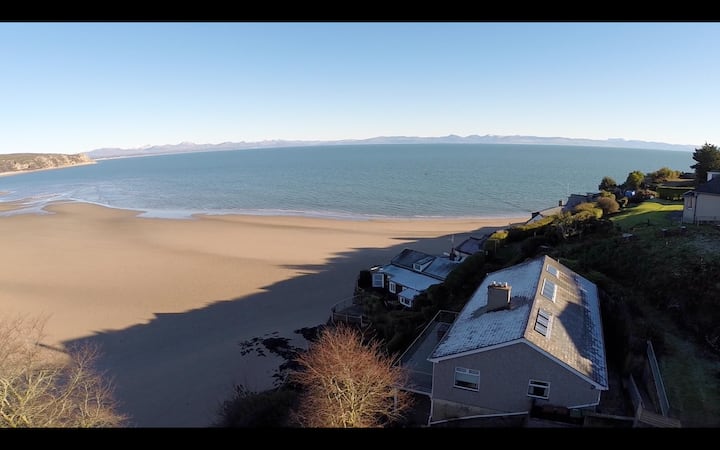 Gilfach Goed - Sleeps 12 - direct beach access