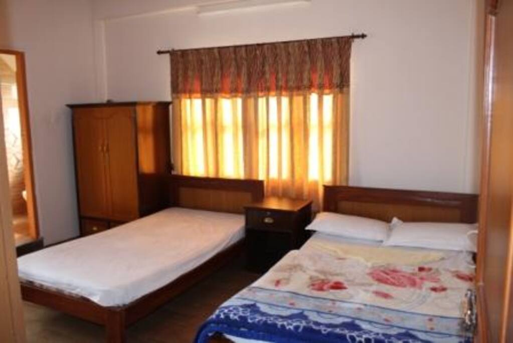 One Queen size & one single bed room