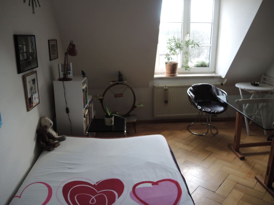 Zimmer -room
