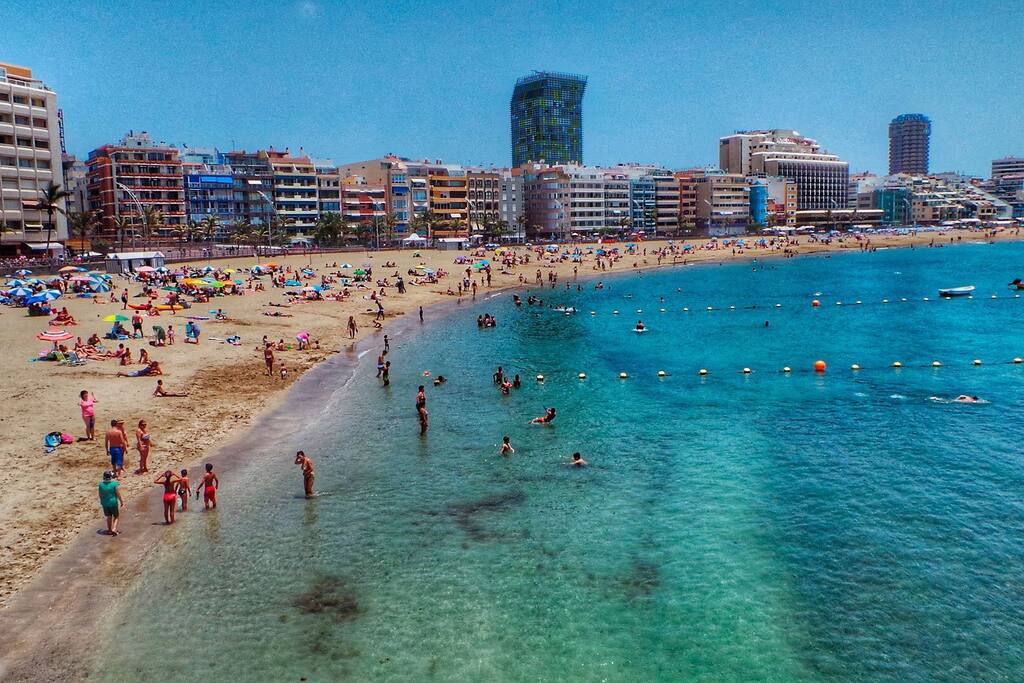 Las Canteras beach from La Puntilla