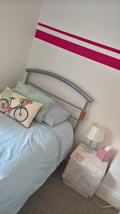 Bijou single bedroom with the best view in the house!