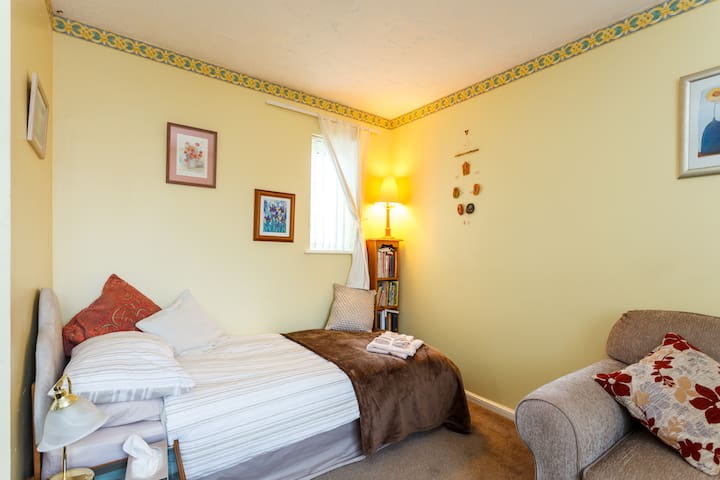 Large, light first floor bedroom