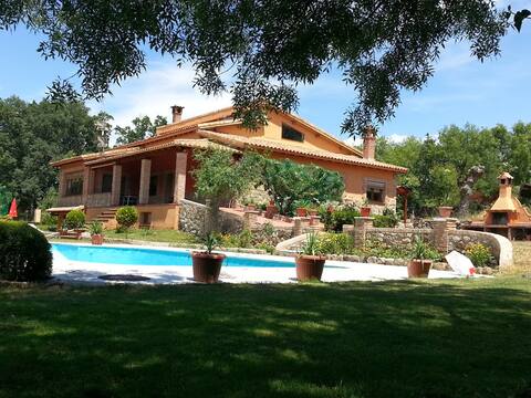 La Casa de Palomares  12 person pool