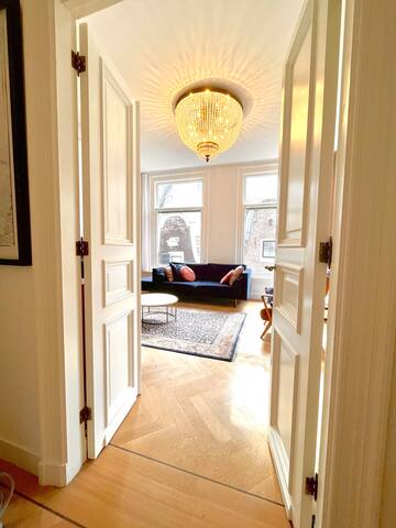 NEW: Glamorous 3BR Apartment Dam Square gallery image 4