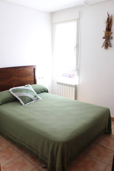 Segunda habitacion cama de 1,35 // Second room, 1,35 bed