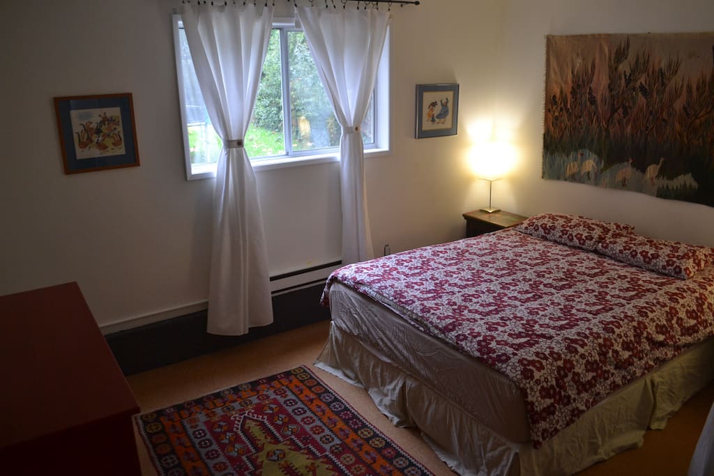 Bedroom with Queen sized bed