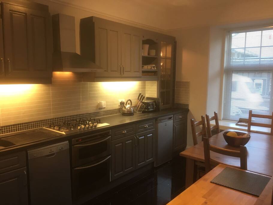Dining kitchen