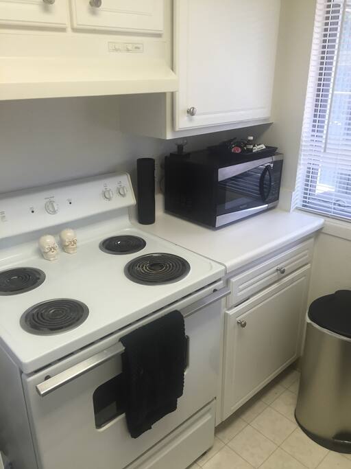 Clean and convenient kitchen!