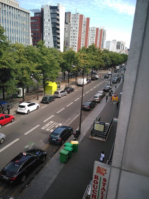 Lignes de métro - Vue de la fenêtre