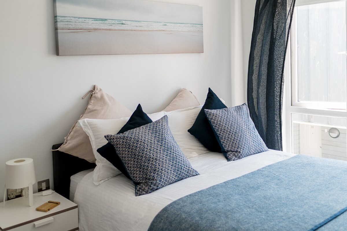 Master Bedroom with super comfy king size bed