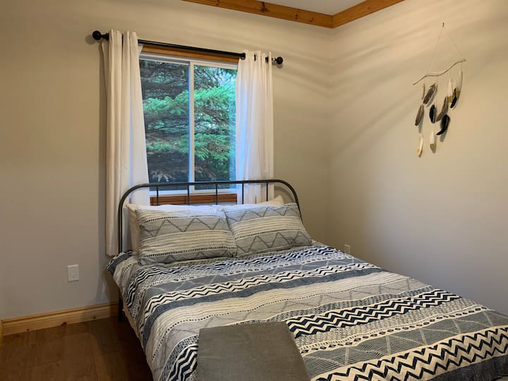 Dormitorio - Cama tamaño queen