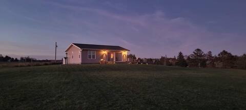 Canoe Cove Cottage. A Place To Make Memories.