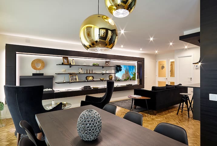 BIG AND LUXURIOUS APARTMENT WITH TERRACE