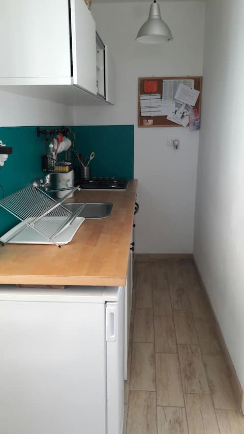 Successful Airbnb property: Lovely two bedroom apartment! in Prvić šepurine