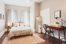 1111 Abercorn - Violet Room