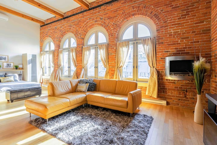 LOFTS ST JEAN, Old Québec Penthouse Location A1 gallery image 2
