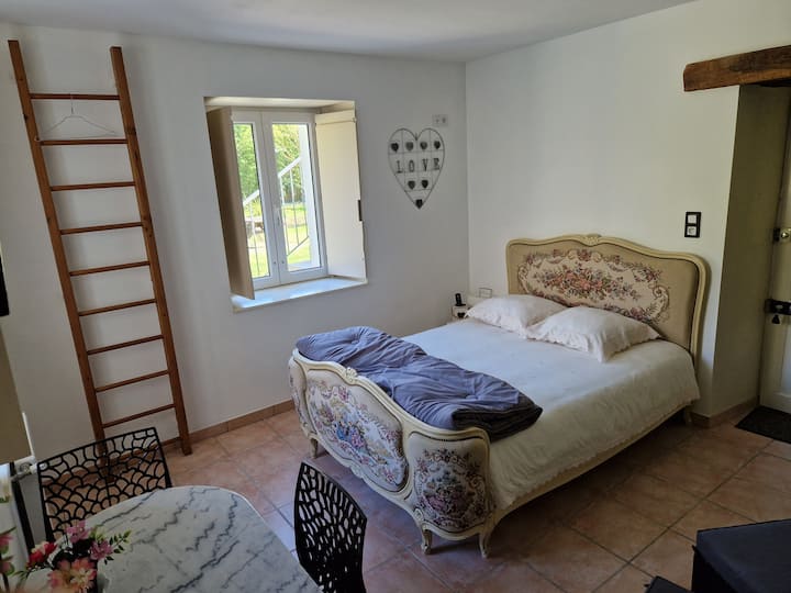 Chambre 4  Lit  140 x 190