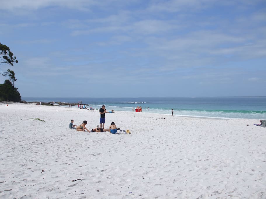 Waterfront apartment to stunning Hyams Beach