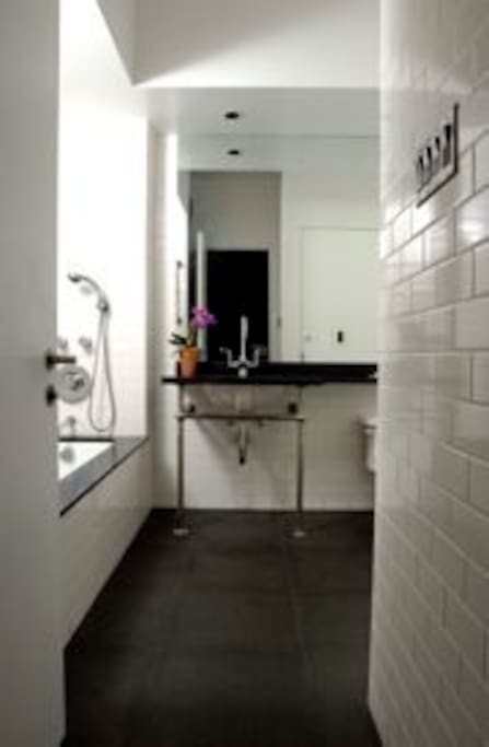 modernist bathroom