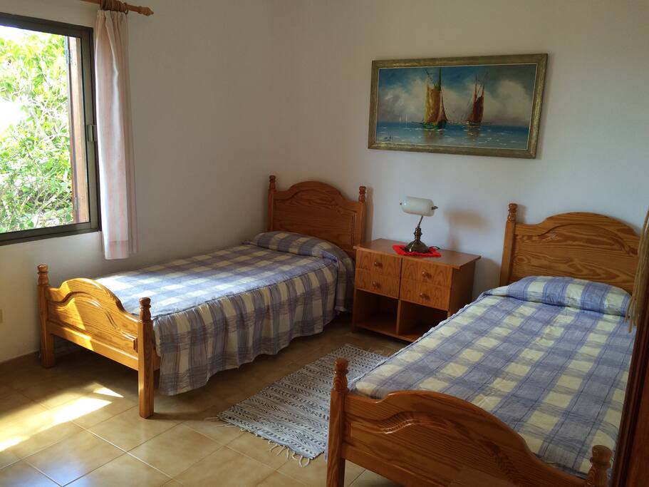 Schlafzimmer 2