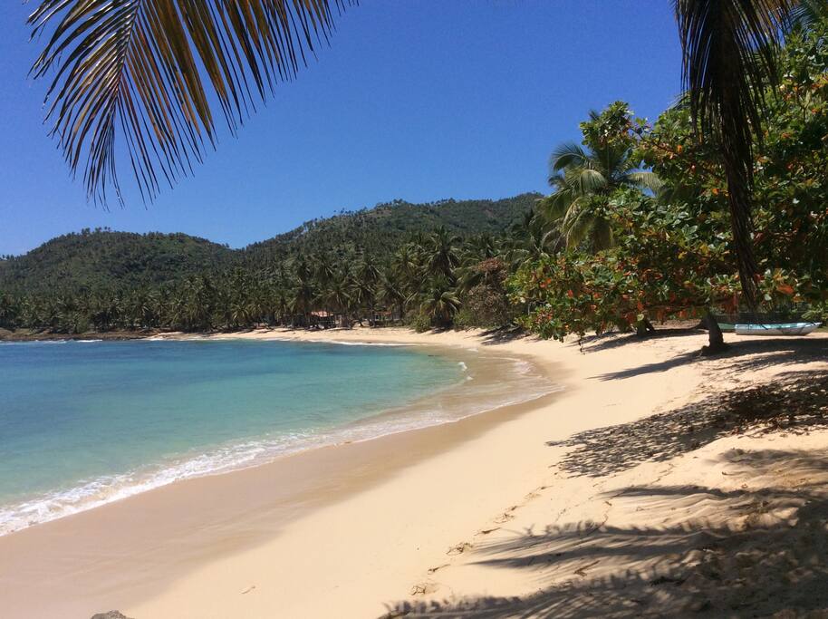 Playa Frances, the beach in front of your condo