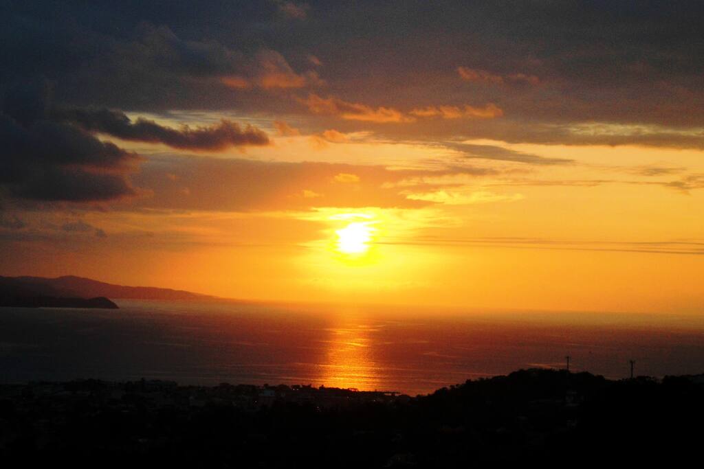 March sunset series (taken from verandah). Image 1 of 5 - others later in slideshow