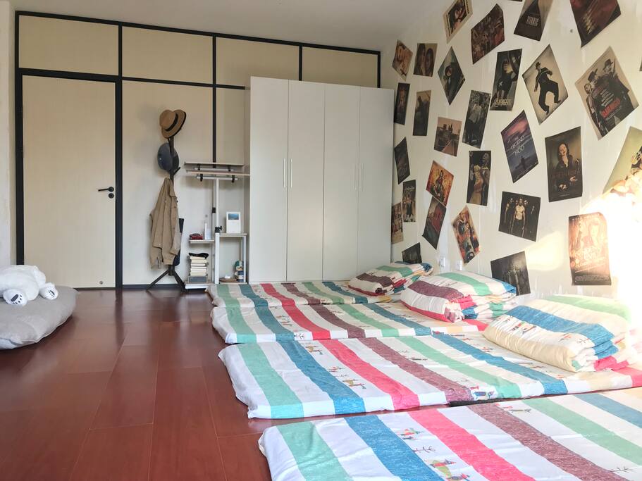 Cozy share room