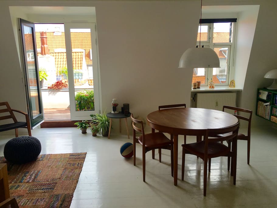 Livingroom and door to balcony