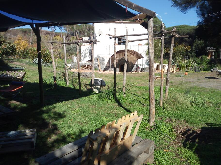 prospettiva frontale del casale