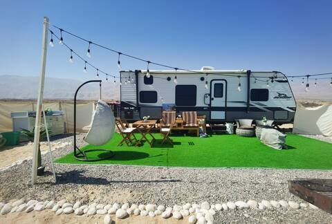 Welcome to Kyan Caravan / Fins