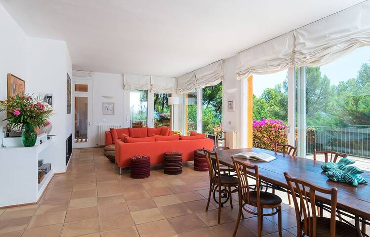 Grande maison de vacances à Sa Tuna, 6 chambres. gallery image 5