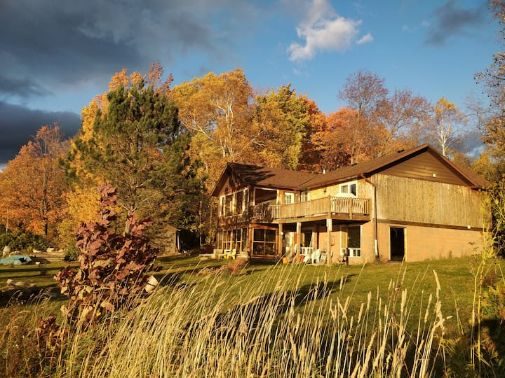 Curve Lake Vacation Rentals & Homes Ontario, Canada Airbnb