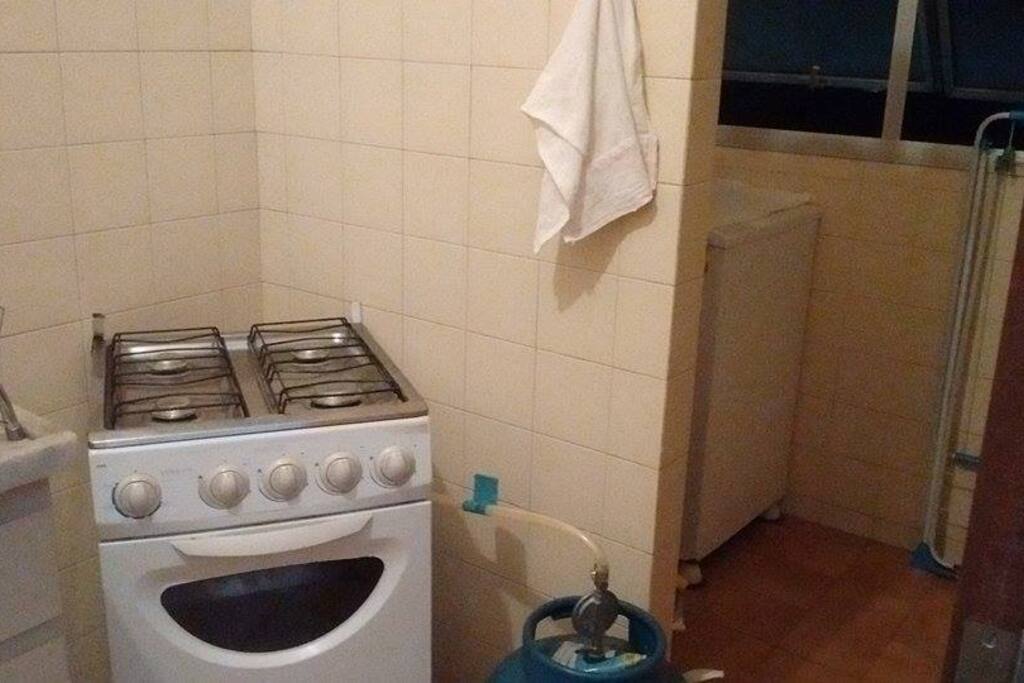 área de serviço, fogão a gás